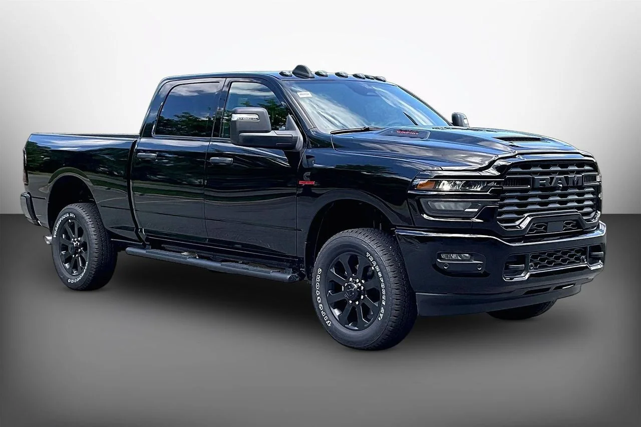 New 2026 Diamond Black Crystal Pearlcoat RAM  image 2