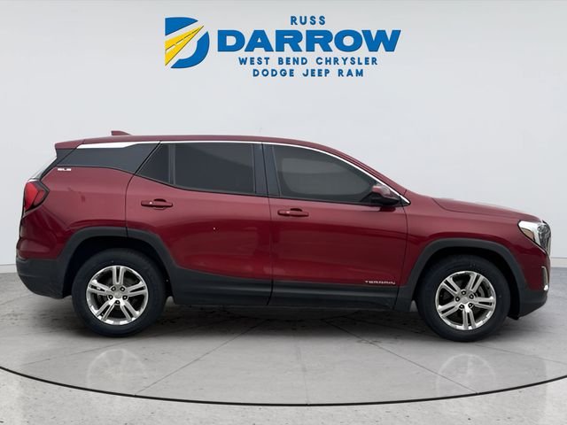 Used 2018 Red GMC SLE image 7