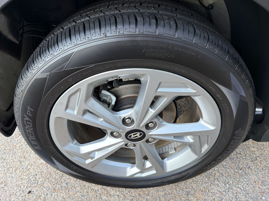 2022 Hyundai Kona SEL - Photo 17