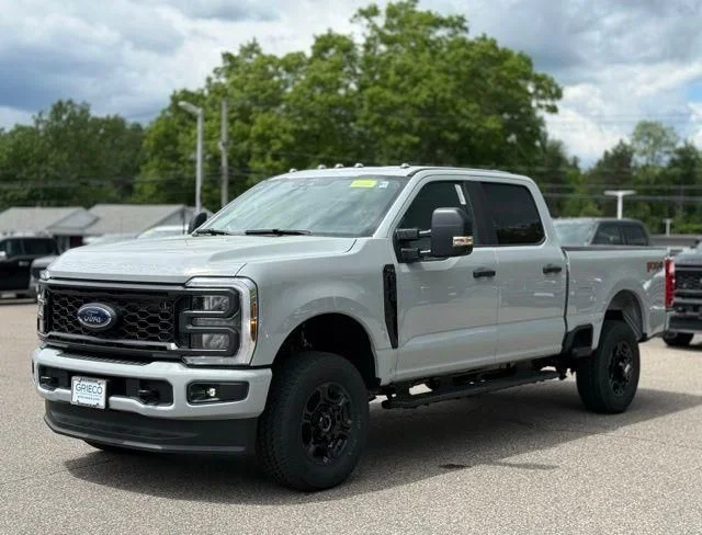 New 2026 Avalanche Ford F-350® XL image 11