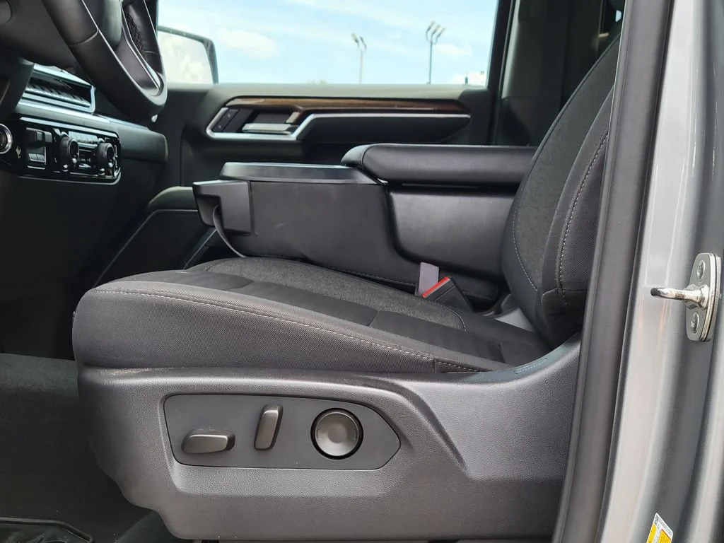 Used 2026 Sterling Gray Metallic Chevrolet LT image 22