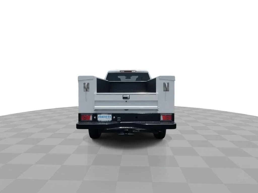 New 2026 Summit White Chevrolet WT image 7