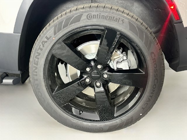 New 2026 Gray Land Rover S image 29