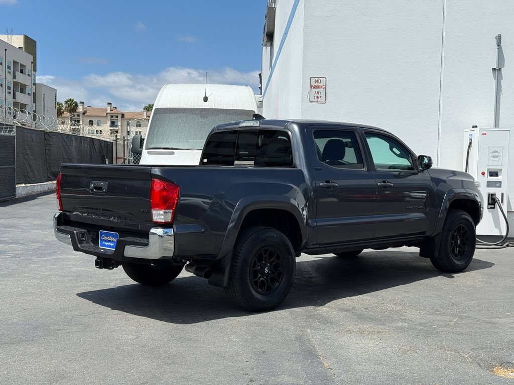 Used 2022 Gray Toyota SR5 image 7