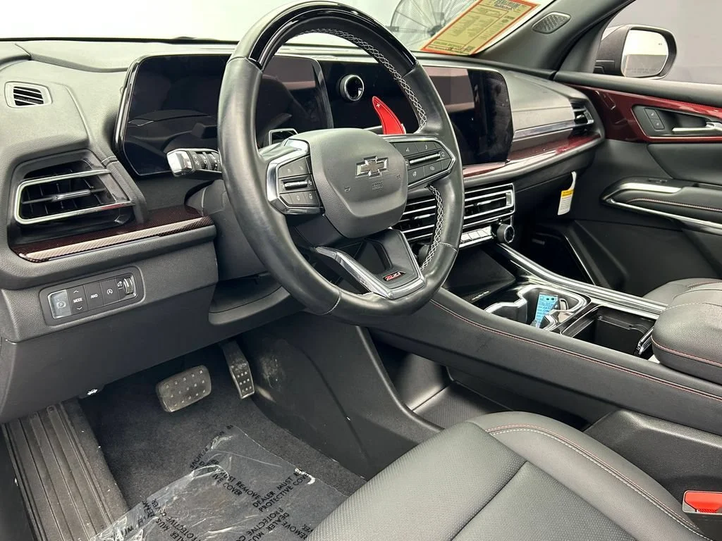 Used 2025 Mosaic Black Metallic Chevrolet Z71 image 17