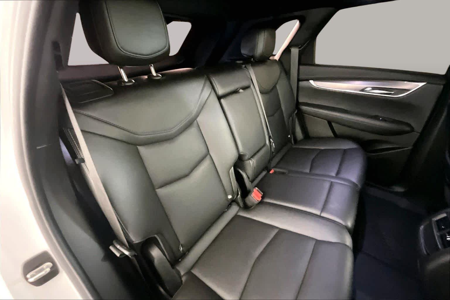 Used 2022 Crystal White Tricoat Cadillac Luxury image 20
