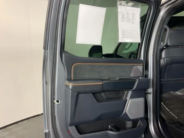 2024 Ford F-350 Super Duty Platinum - Photo 31