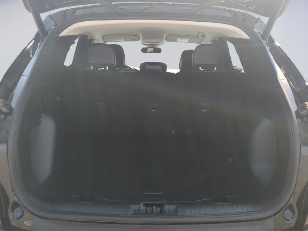 Used 2024 Black Ford Platinum image 21