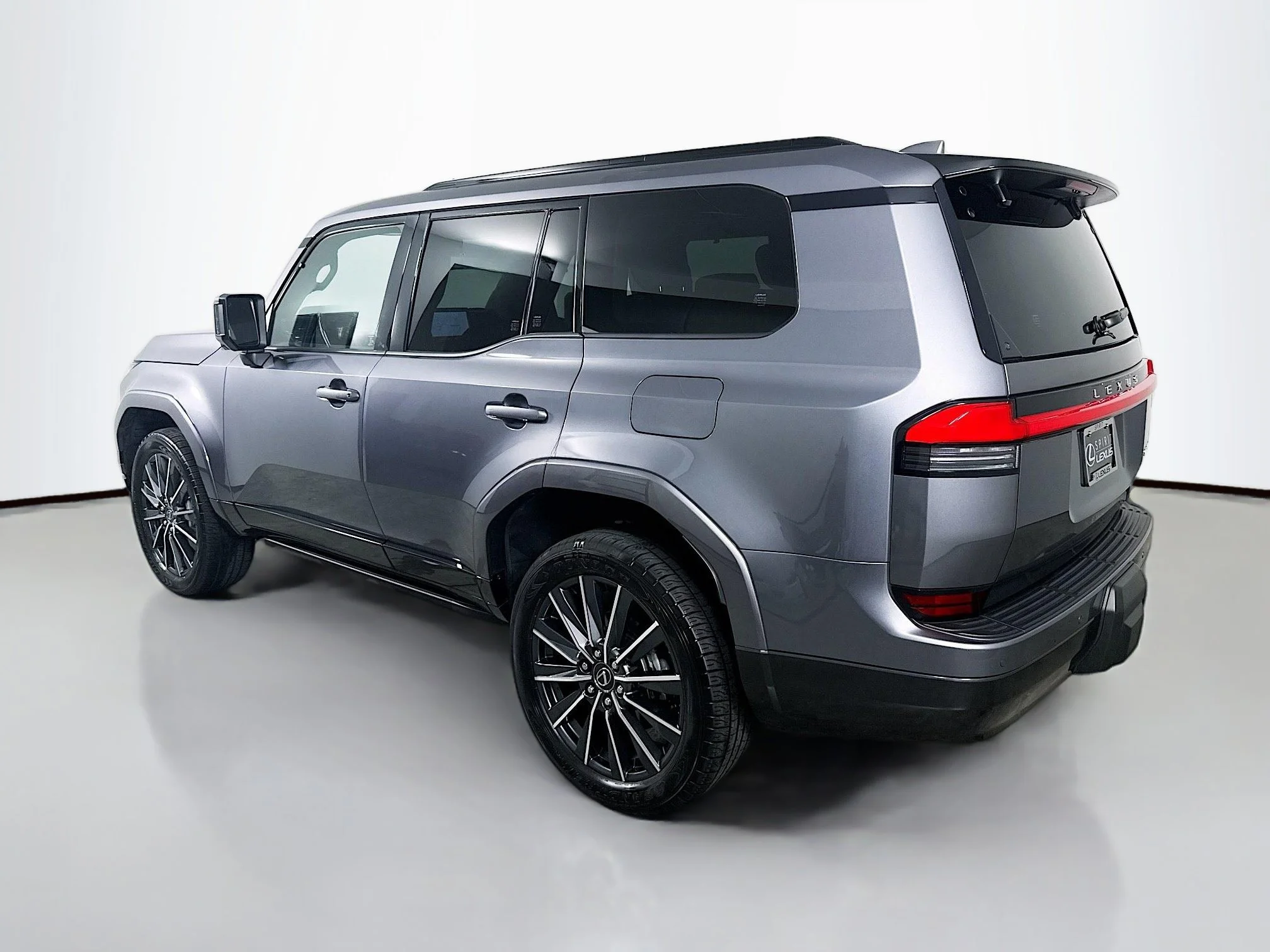 Used 2024 NEBULA GRAY PEARL Lexus 550 Luxury+ image 5
