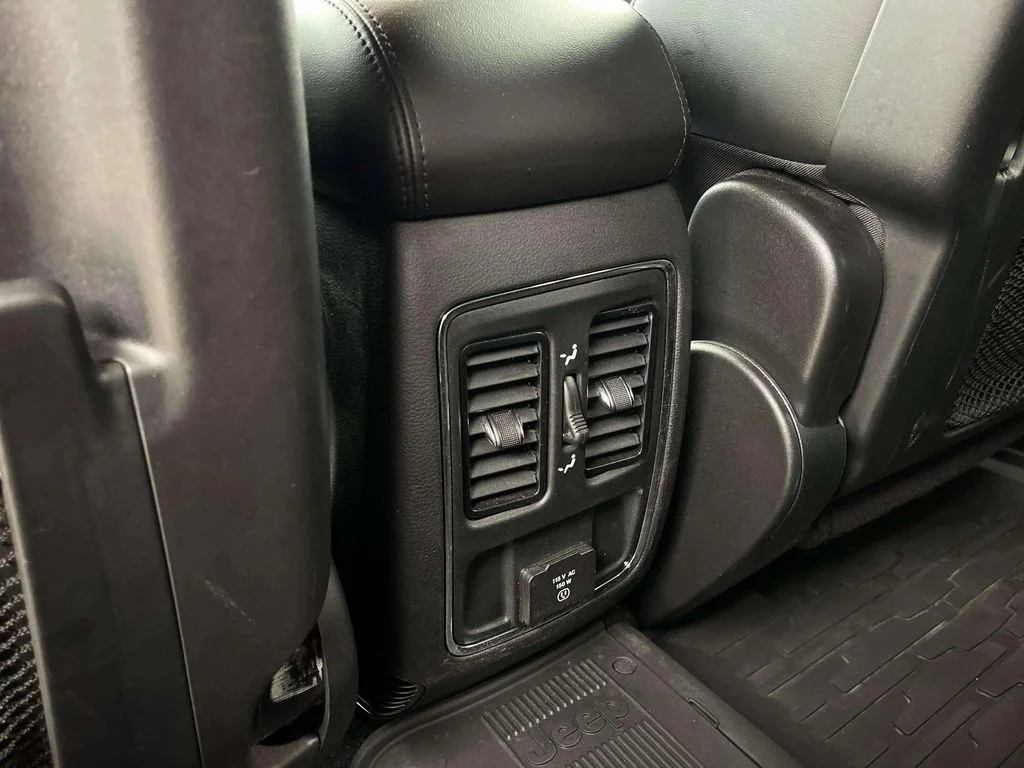 Used 2021 Velvet Red Pearlcoat Jeep Altitude image 28