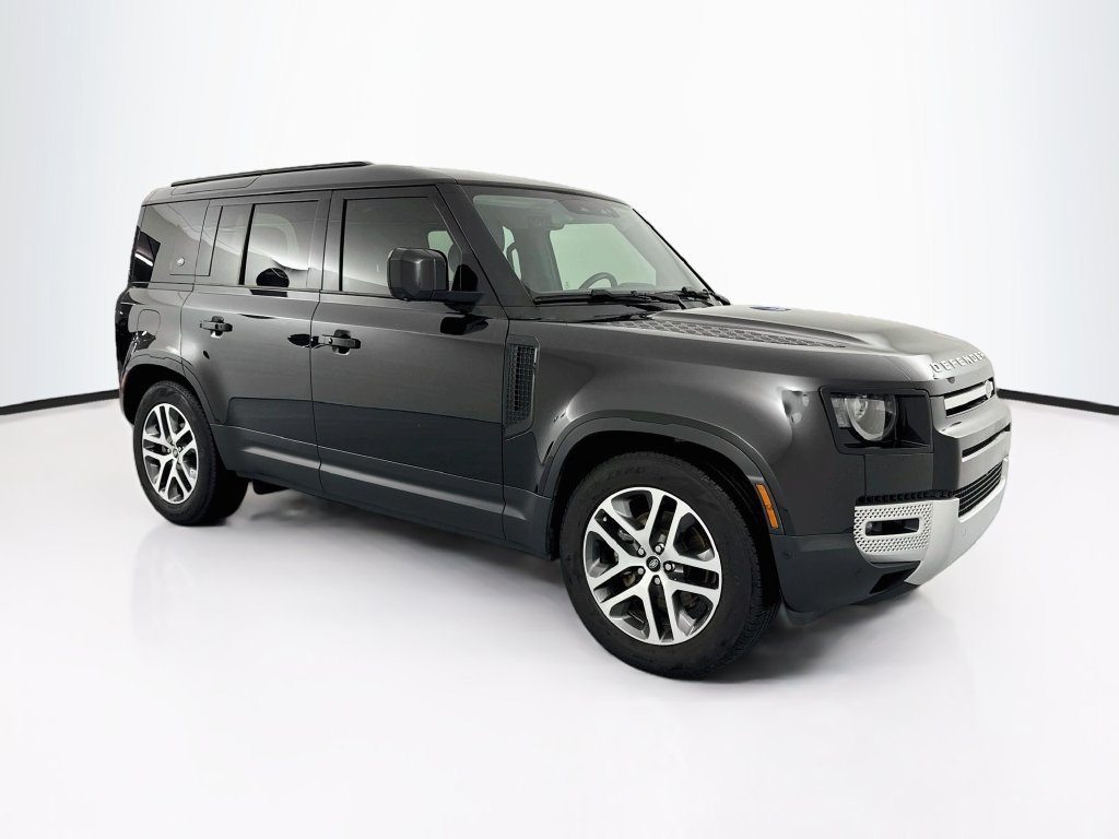 Used 2022 Black Land Rover S image 3
