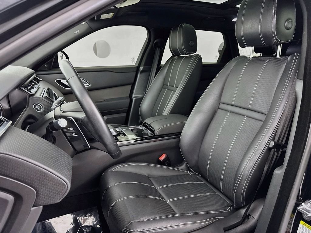Used 2022 Black Land Rover S image 21