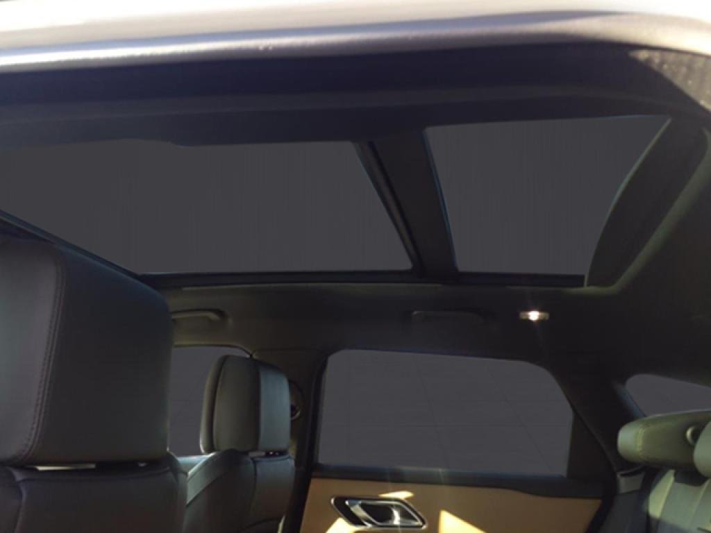 New 2025 Fuji White LAND ROVER Dynamic HSE image 5