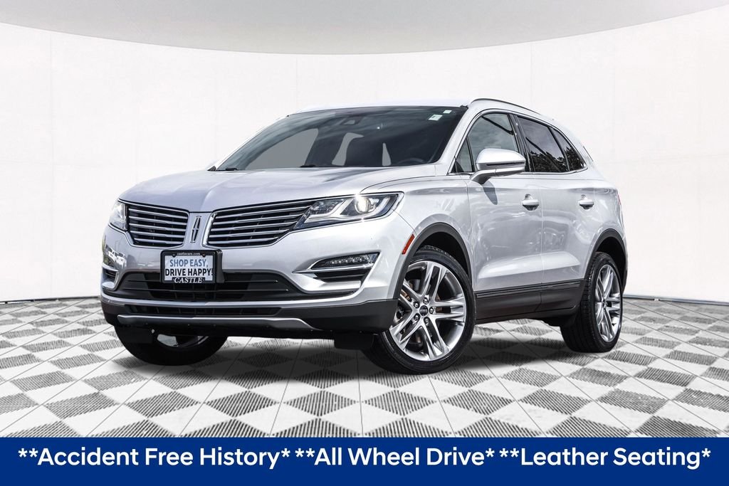 Used 2017 Silver Lincoln Reserve image 2
