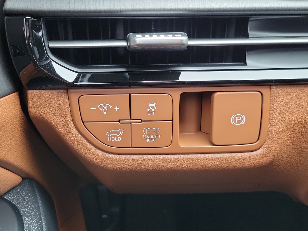 New 2027 Wolf Gray Kia X-Line image 26