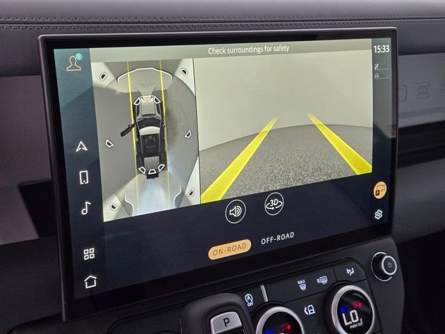 New 2026 Fuji White Land Rover X-Dynamic SE image 25