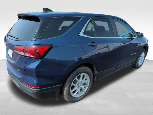Used 2022 BLUE GLOW METALLIC Chevrolet LT image 6