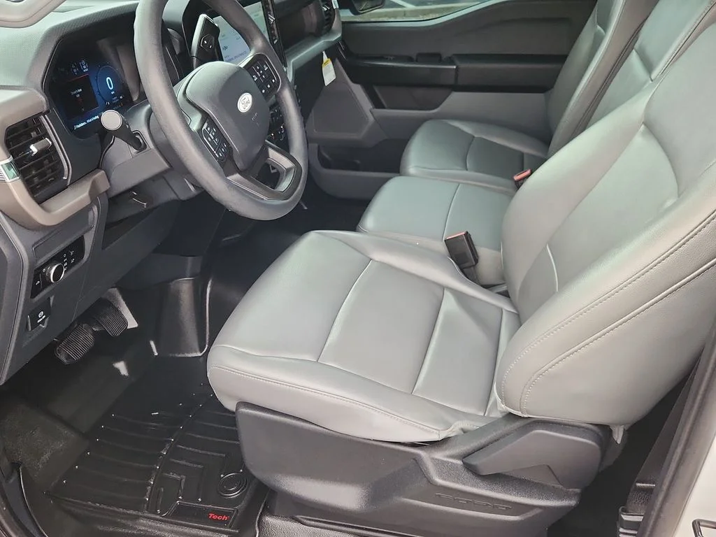 Used 2024 White Ford XL image 7