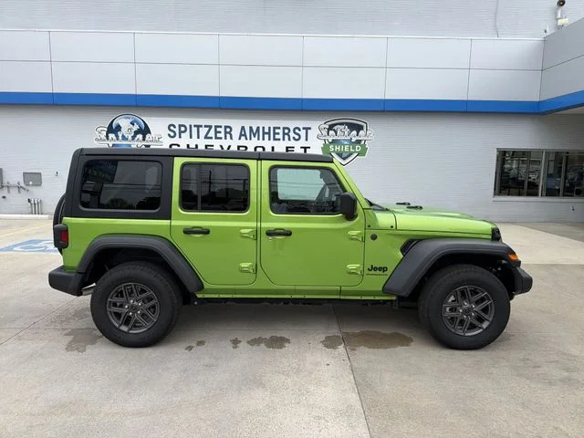 Used 2025 Green Jeep Sport S image 11