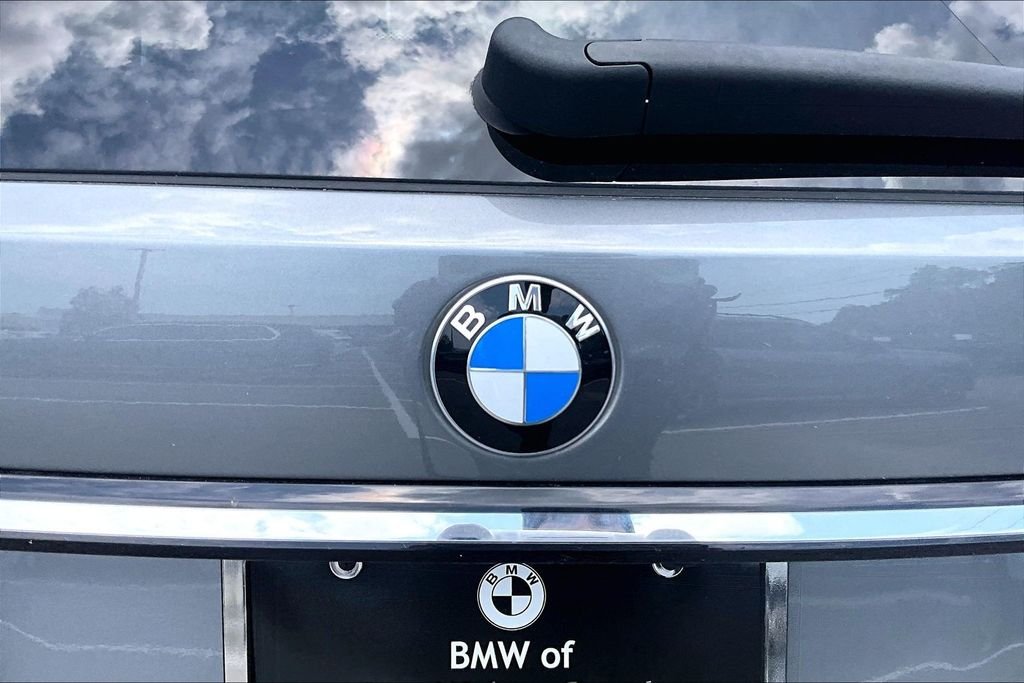 Used 2023 Gray BMW xDrive40i image 20