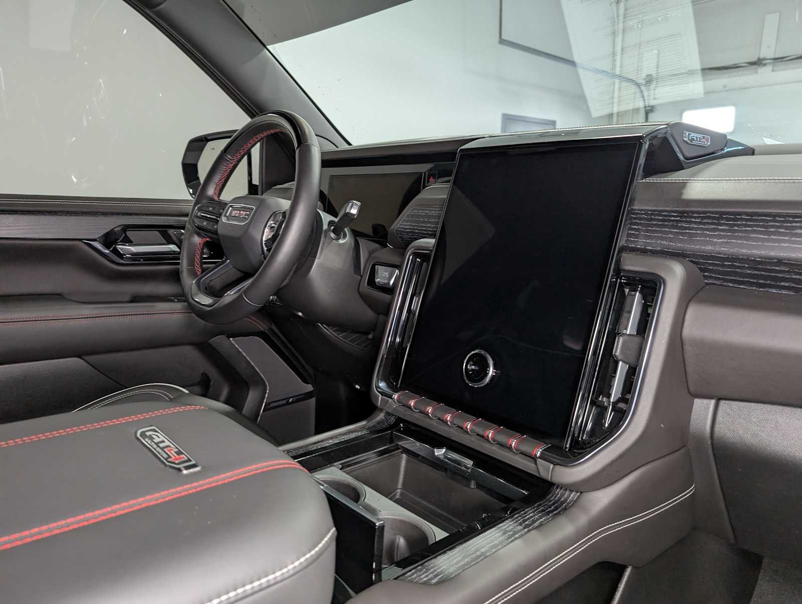 Used 2025 Summit White GMC AT4 Ultimate image 47