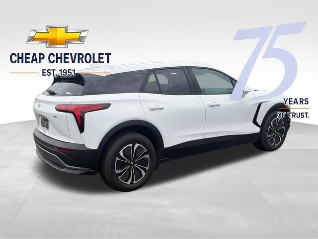 Used 2024 Summit White Chevrolet LT image 5