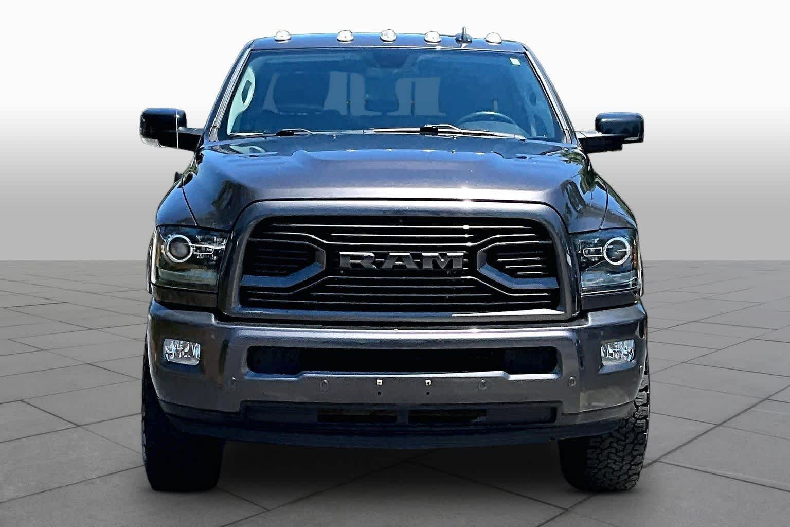 Used 2018 Granite Crystal Metallic Clearcoat Ram Laramie image 4