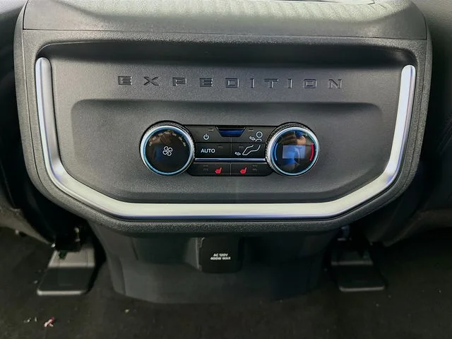 New 2026 Ford Expedition Platinum