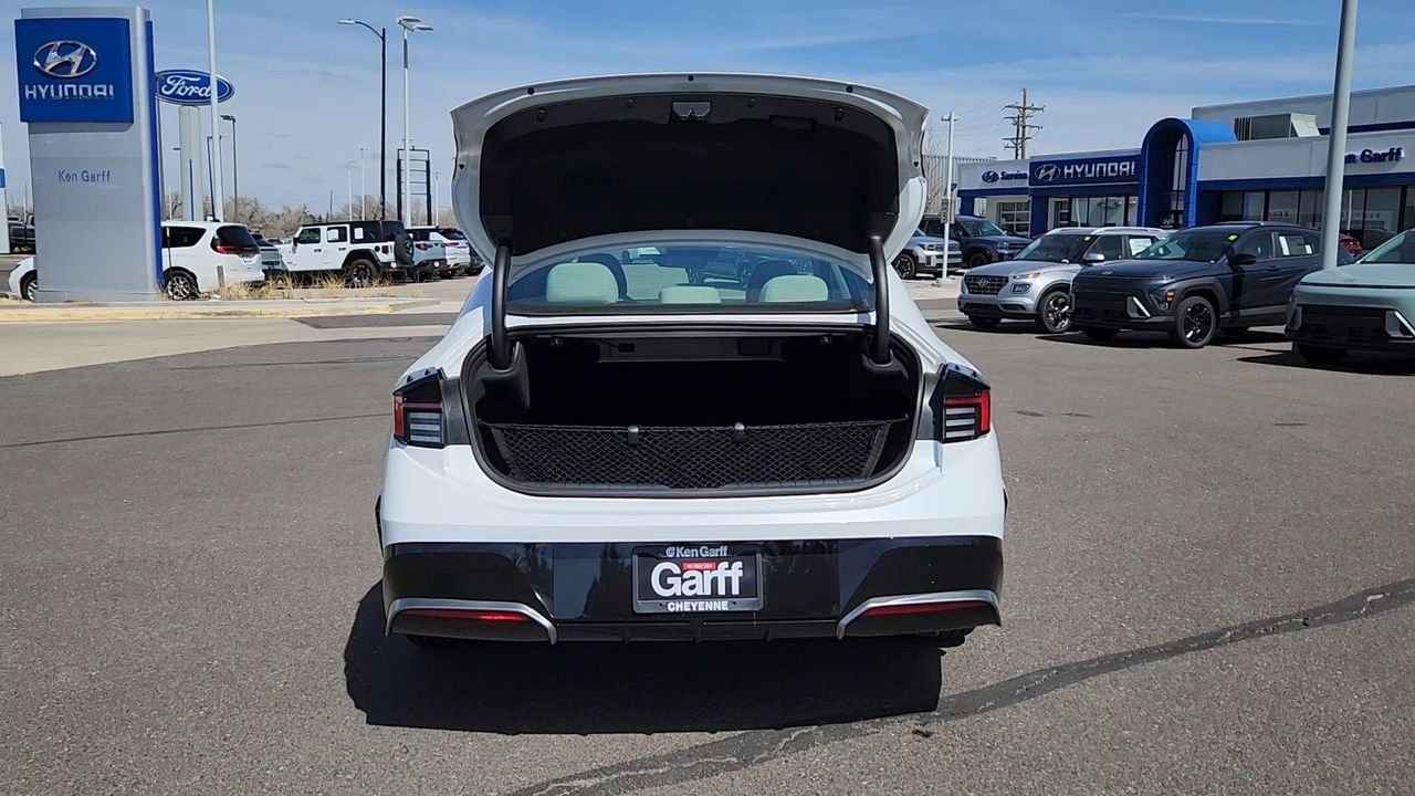 New 2026 Serenity White Hyundai SEL Sport image 5