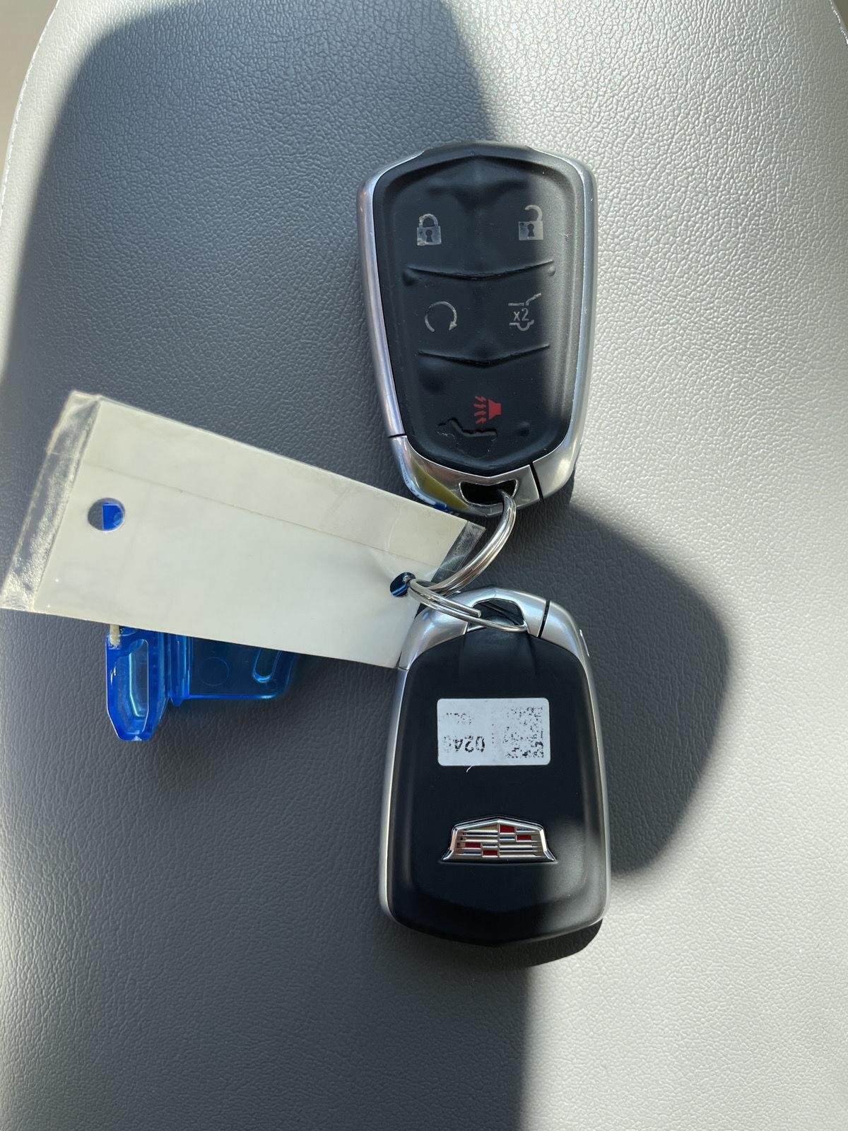 Used 2019 Shadow Metallic Cadillac Luxury FWD image 12