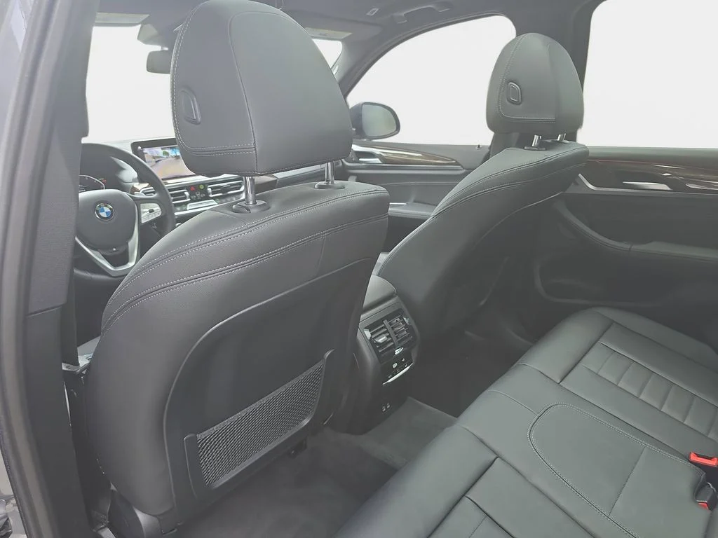 Used 2023 Gray BMW sDrive30i image 14
