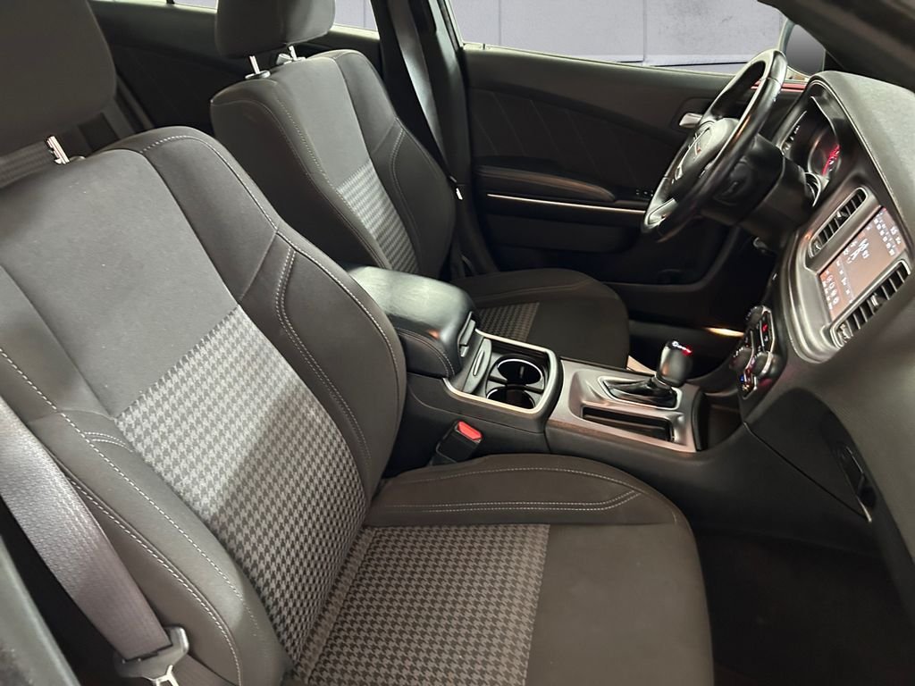 Used 2023 White Dodge SXT image 14