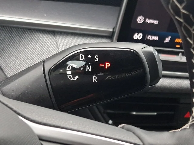 2025 Volkswagen Tiguan S - Photo 14