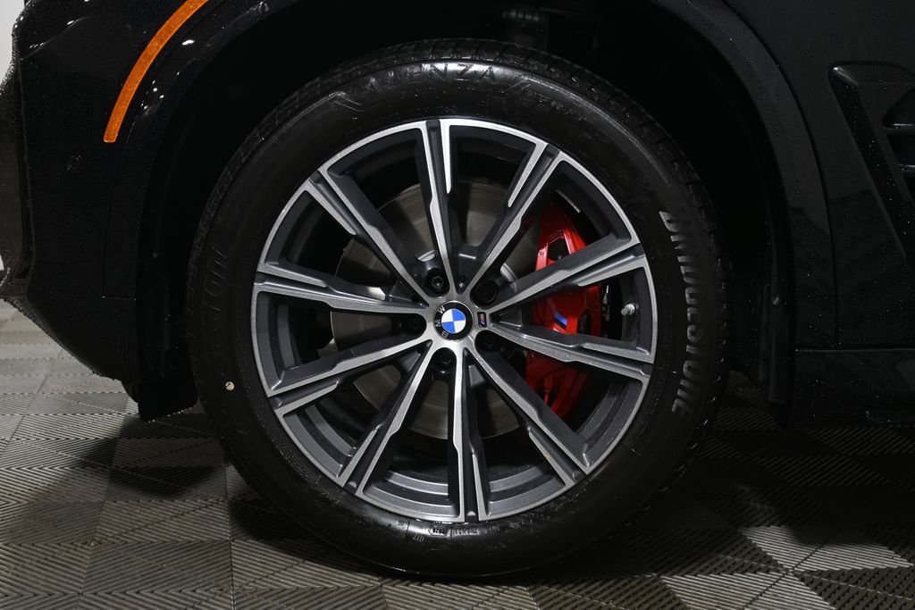 New 2026 Black Sapphire Metallic BMW xDrive40i image 12