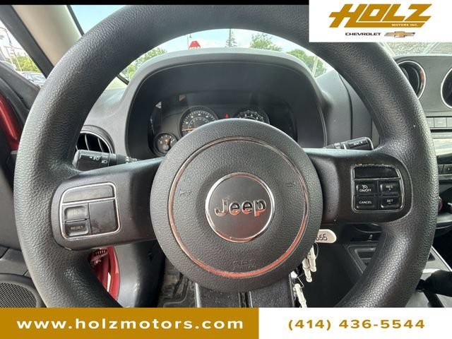 Used 2015 Red Jeep Sport image 12