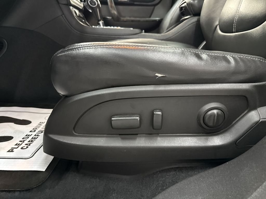 Used 2016 Quicksilver Metallic GMC SLT-1 image 13