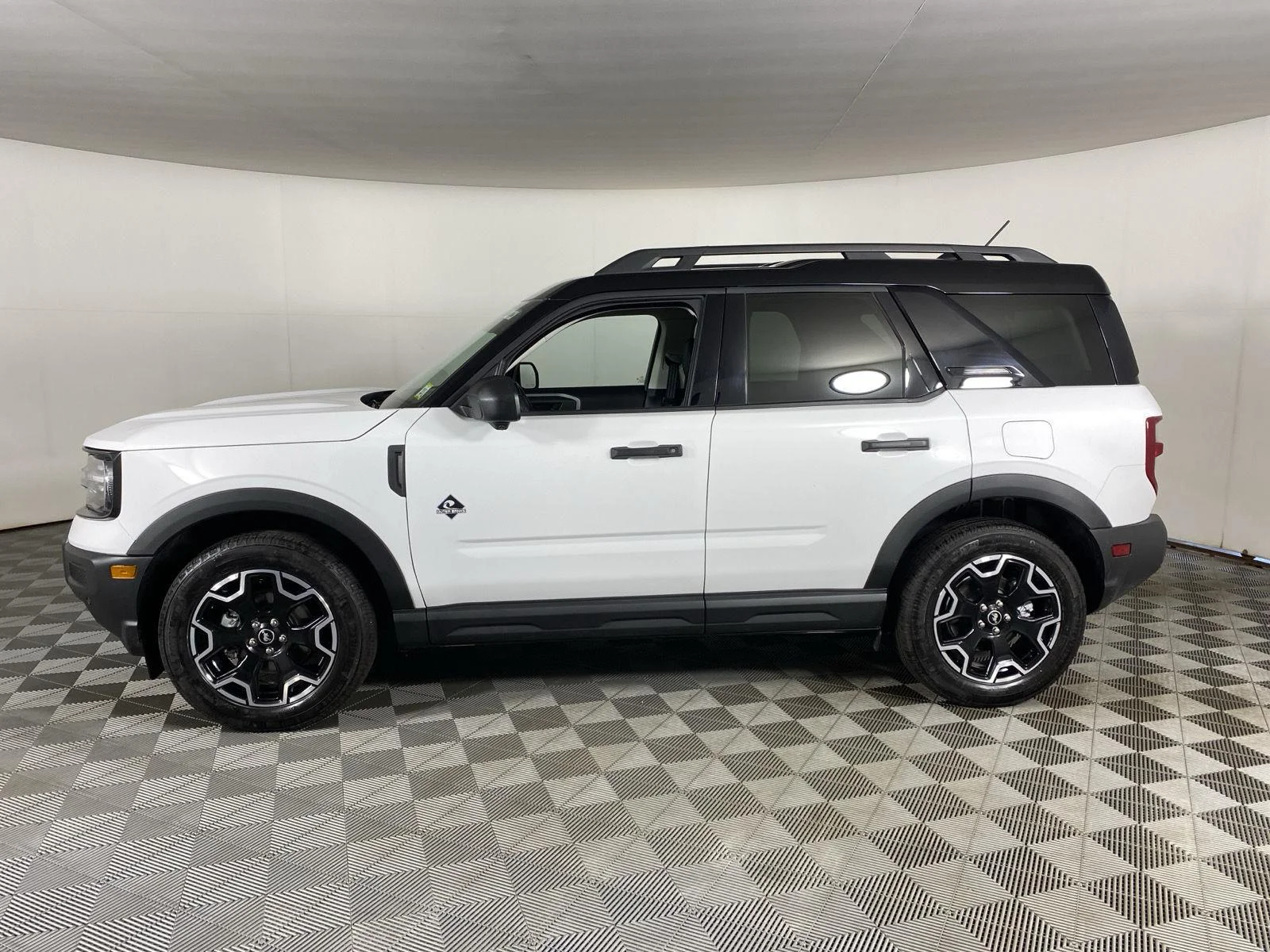 New 2026 Oxford White Ford Outer Banks® image 4