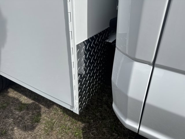 New 2026 Oxford White Ford F-350® XL image 7