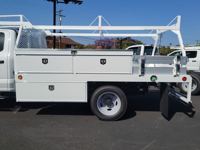 New 2026 Oxford White Ford F-550® XL image 21
