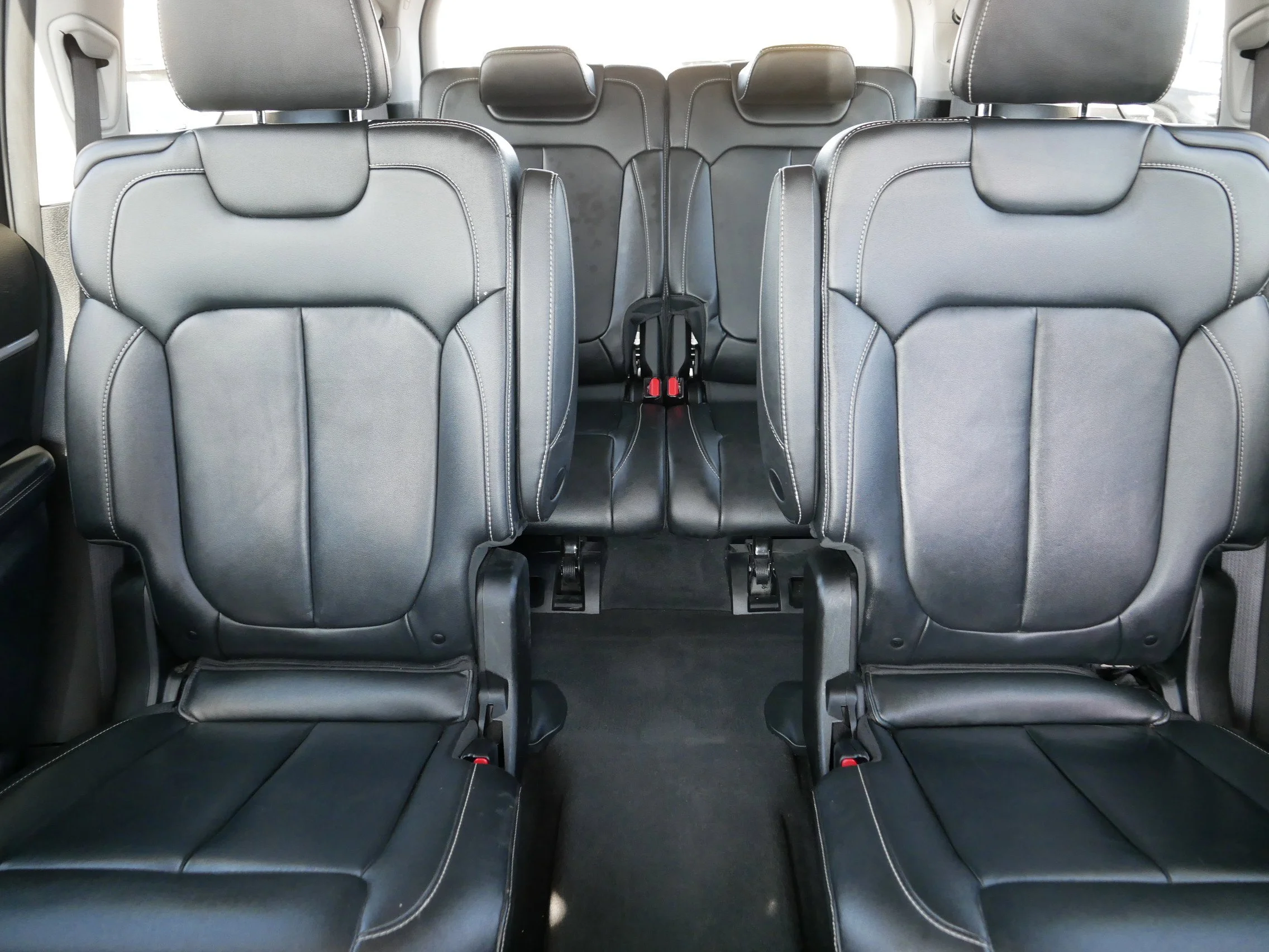 Used 2022 Silver Zynith Jeep Limited image 13