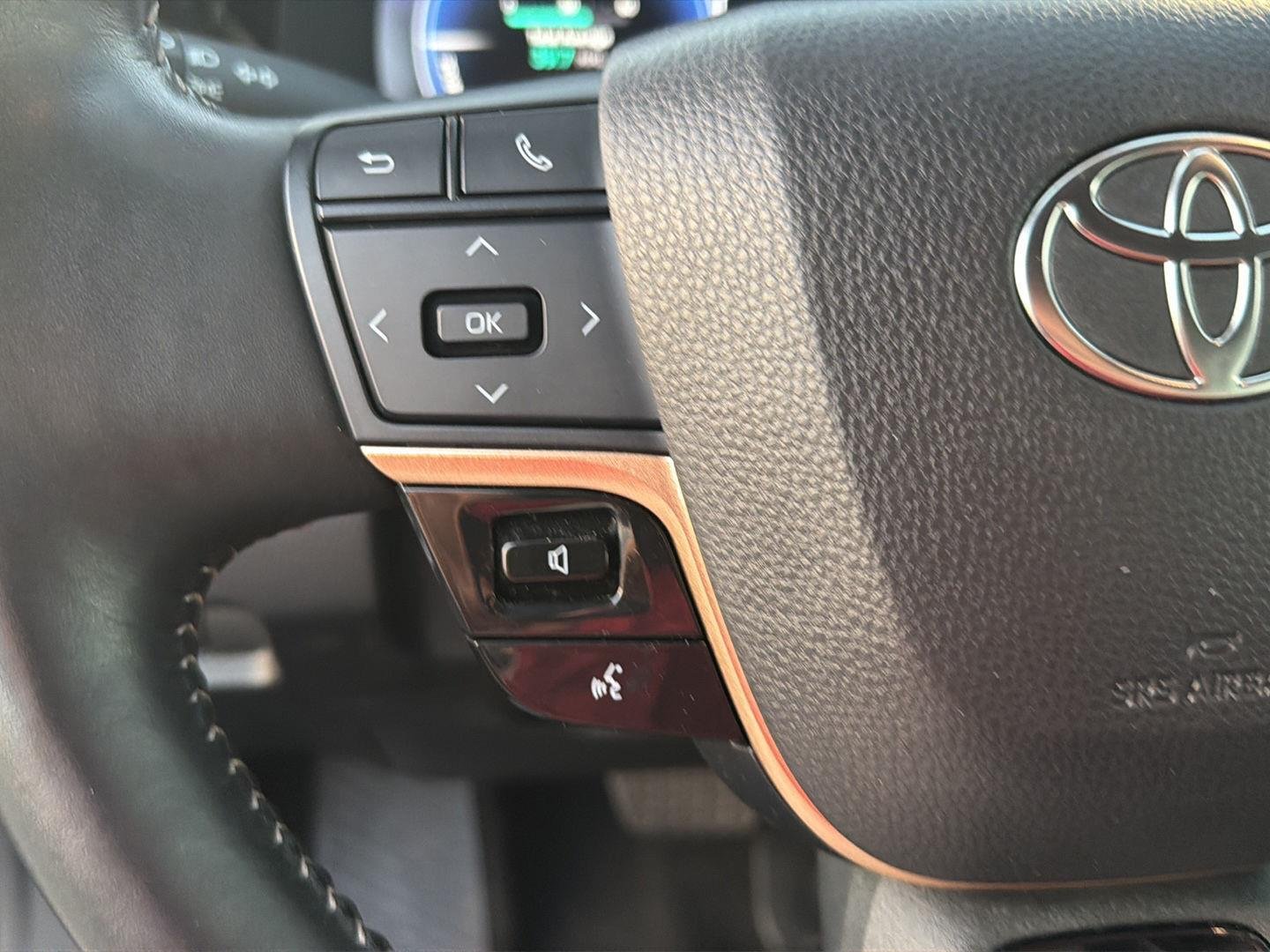 2025 Toyota Crown XLE - Photo 22