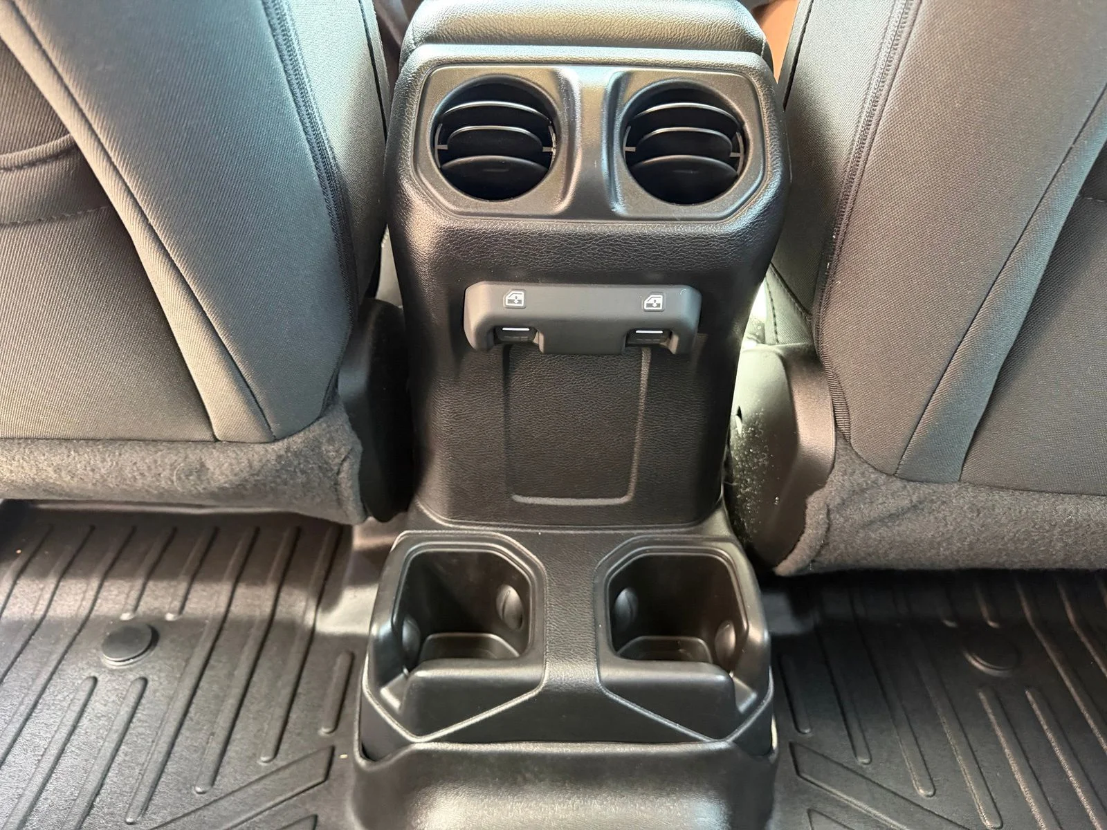 Used 2021 Red Jeep Unlimited Sport S image 27