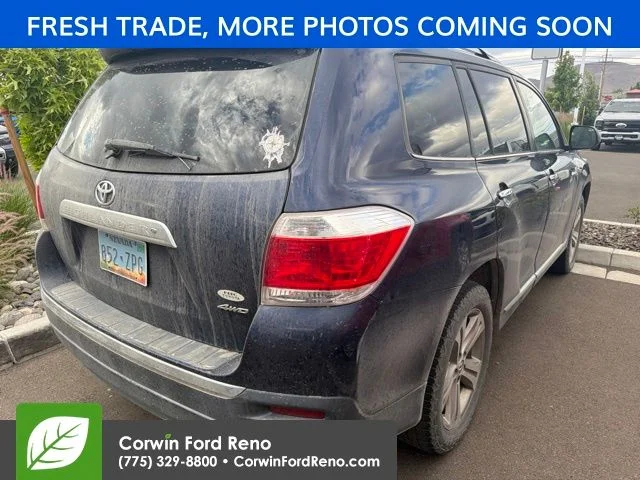 Used 2013 Nautical Blue Metallic Toyota Limited image 7