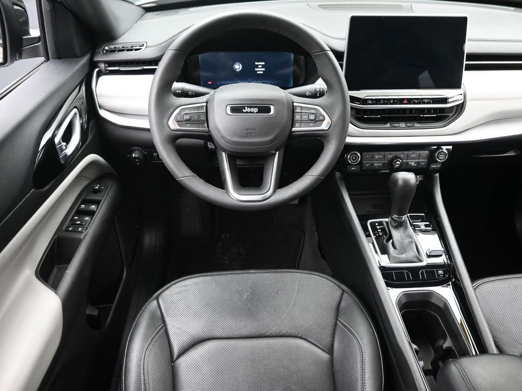 Used 2025 Silver Jeep Limited image 14