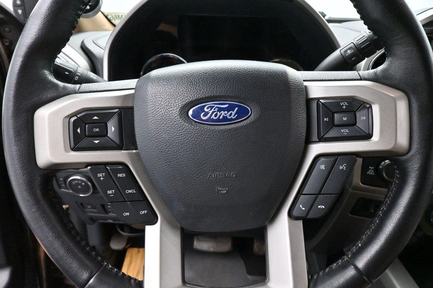 Used 2022 Agate Black Ford LARIAT image 18