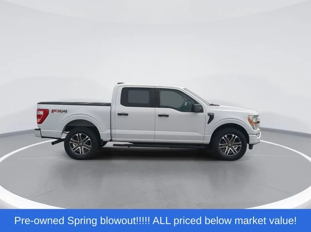 Used 2021 White Ford XL image 9