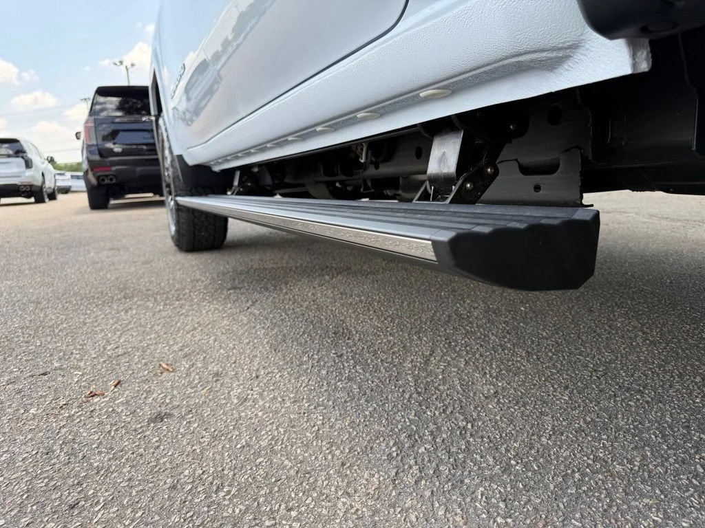 New 2026 Glacier White Tricoat GMC Denali Ultimate image 36