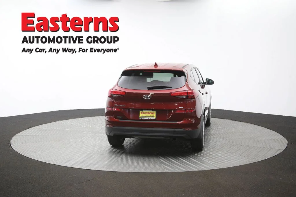 Used 2020 Red Hyundai SE image 38