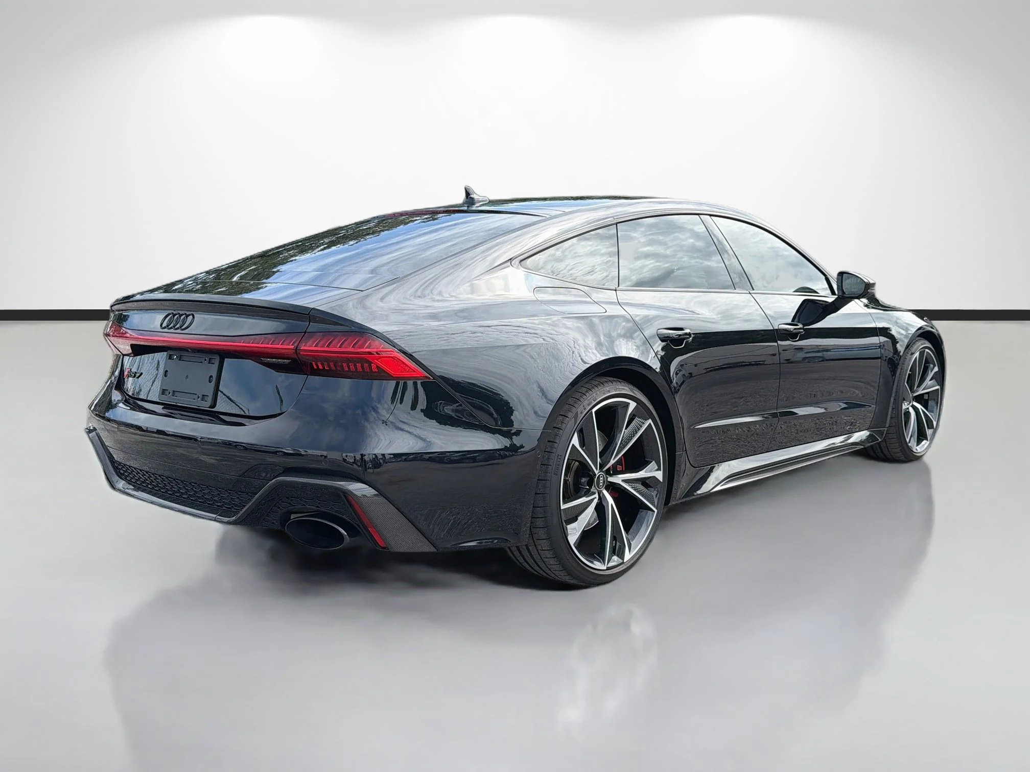 Used 2021 Black Crystal Audi 4.0T image 3