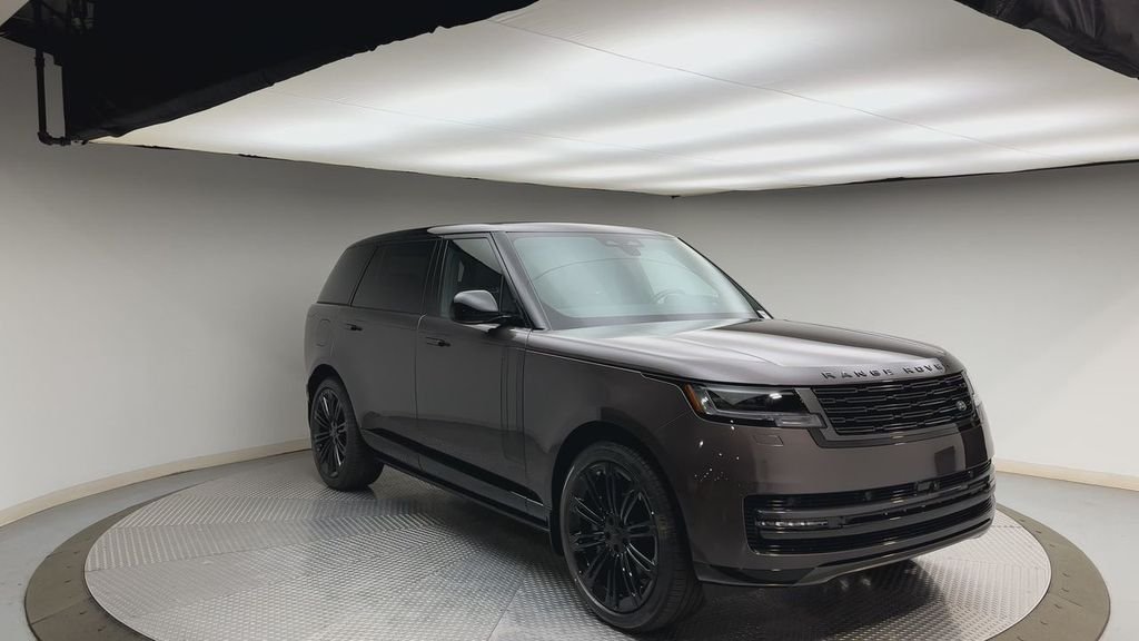 New 2026 Charente Grey LAND ROVER Autobiography image 8